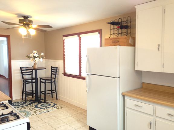 4th image of 3416 Baker Rd