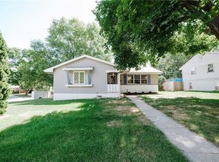 621 31st St, West Des Moines, IA 50265