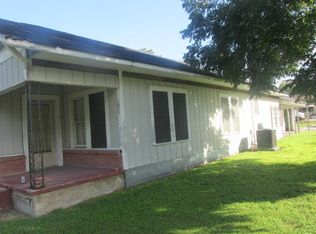 221 S Avenue F, Shiner, TX 77984