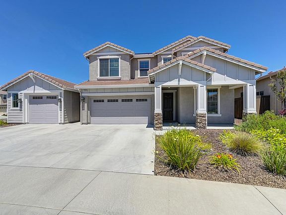 3rd image of 3089 Fenway Cir