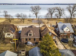 2014 Yahara Pl, Madison, WI 53704