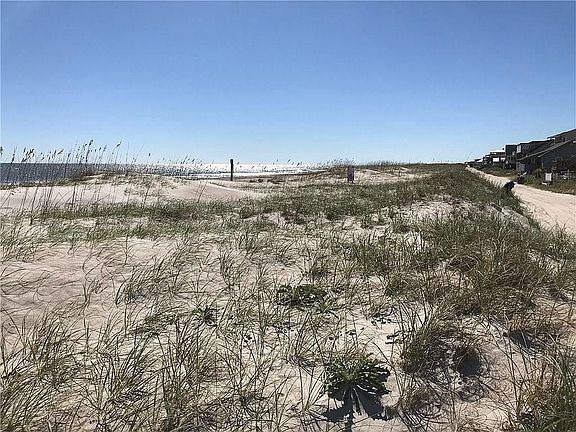 4th image of 935 Ocean Ave