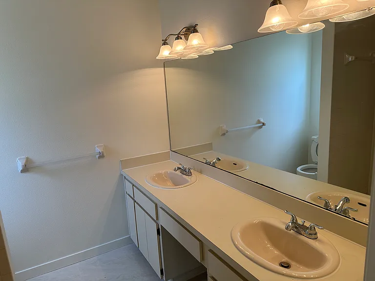 5915 Taywood Dr — Photo 23