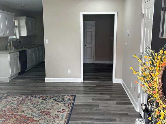 4th image of 1415 Dalton St