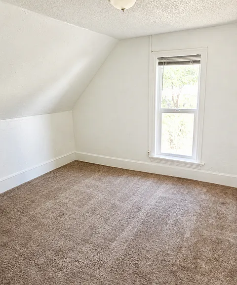 1141 S Main St — Photo 6