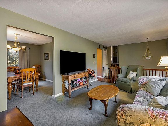 5th image of 1359 Amesbury Dr