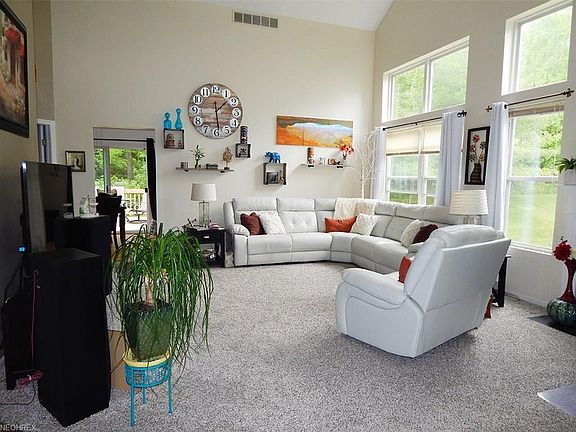 2nd image of 642 Tremain Pl