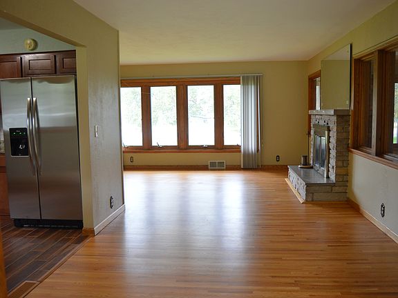 4th image of 1032 Dakota Dr