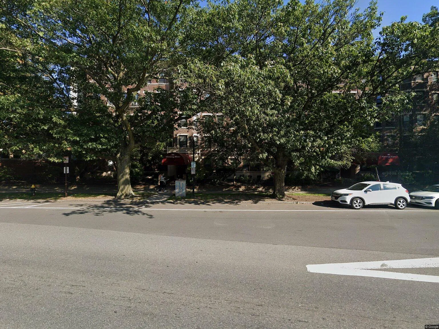 Studio, 375 sqft, $2,100 — Photo 1