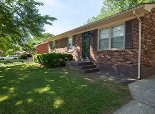 203 E Tiverton Way, Lexington, KY 40517