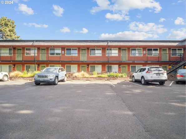 2157 NE Weidler St, Portland, OR 97232