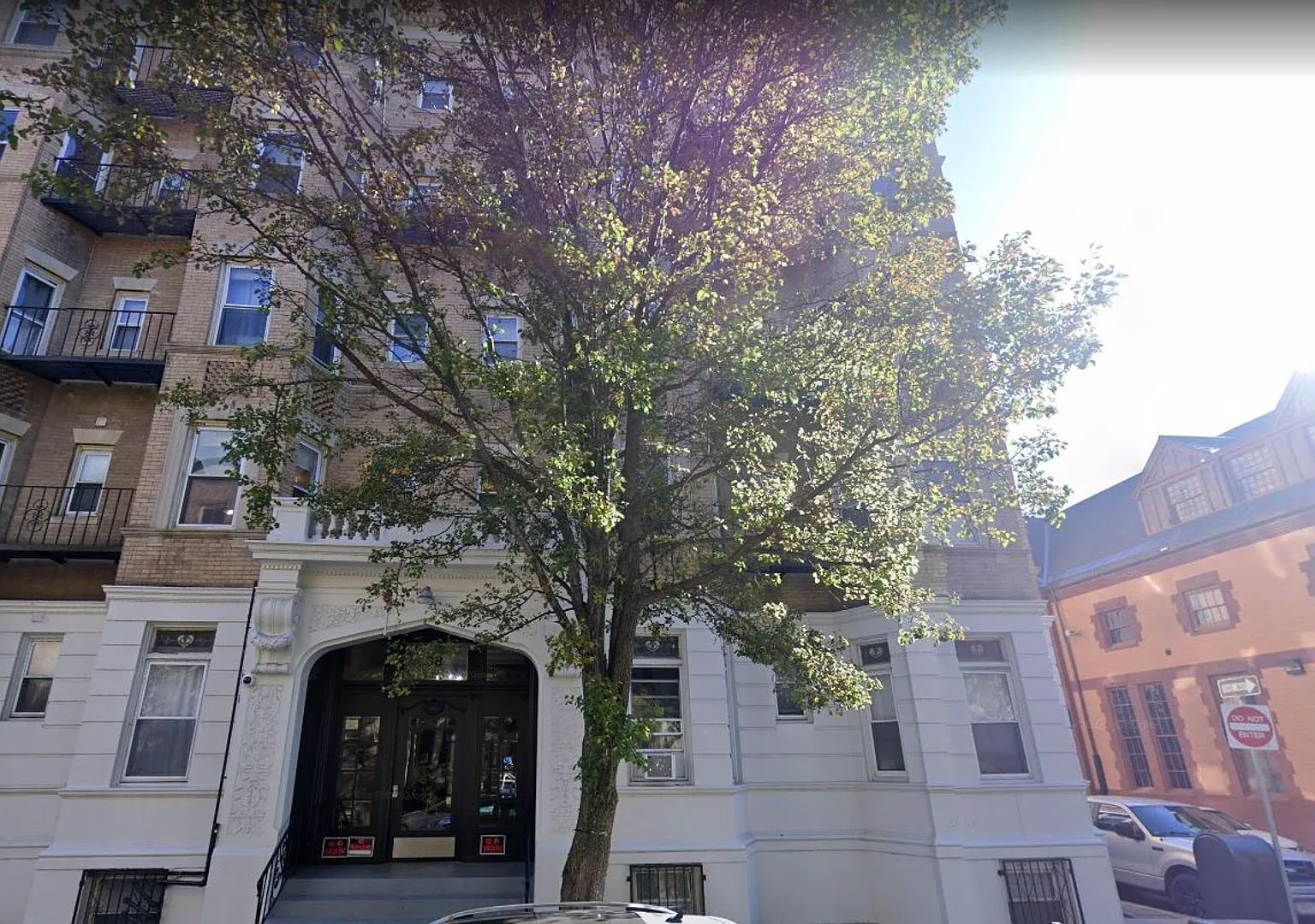 Fenway 4 Bed Heat & Hot Water Included Cat Friendly No Fee 6/1 — Photo 2