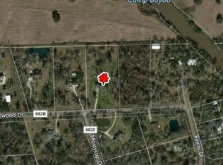 1510 Oakwood Dr, Lake Jackson, TX 77566