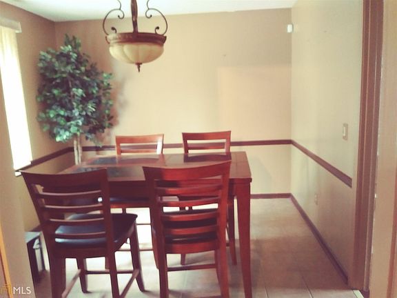 2nd image of 225 Cook St #225/227