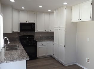 2862 N Cottonwood St UNIT 3, Orange, CA 92865