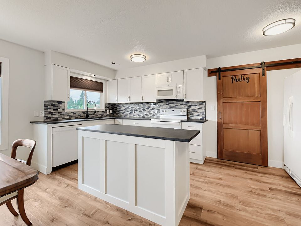 1st image of 918 Jefferson St #918