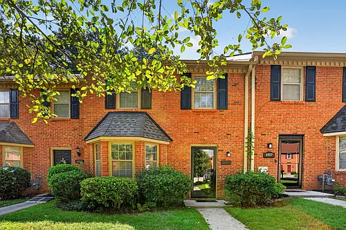 1055 Westfield Trce SE Photo 1
