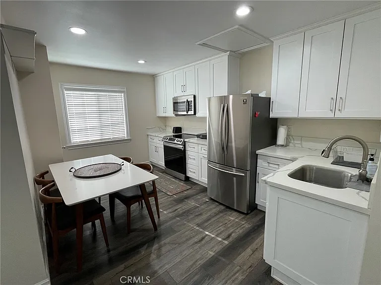 6009 Painter Ave — Photo 2