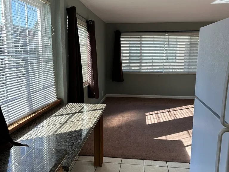 2930 Macarthur Blvd #4 — Photo 6