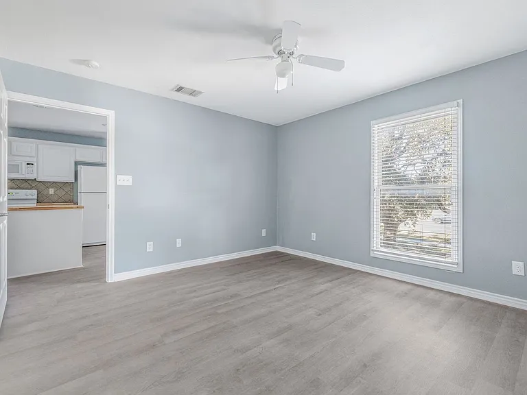805 N Main St #108 — Photo 57