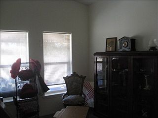 5th image of 5318 52nd Ln SE