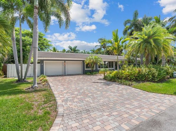 2528 NE 26th Ter