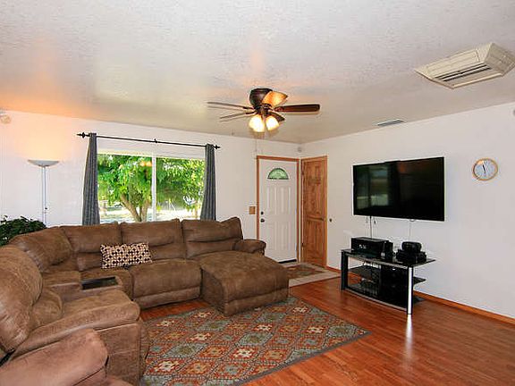 3rd image of 5420 3rd St