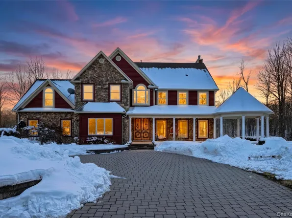 14 Stonewall Court, Warwick, NY 10990