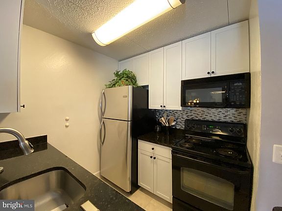 3rd image of 60 S Van Dorn St APT 218