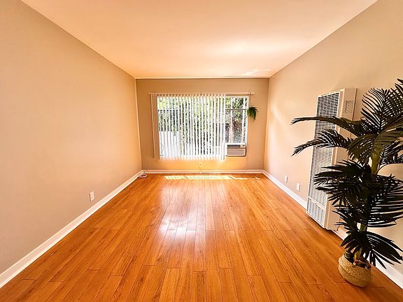 3rd image of 1434 15th St APT 1