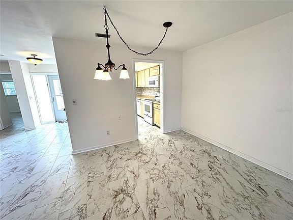 5th image of 610 Indian Rocks Rd N APT 103