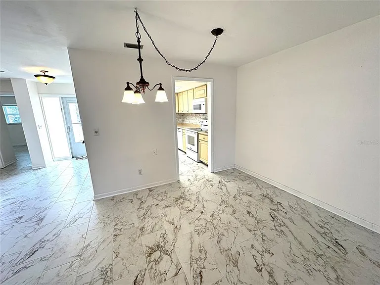 610 Indian Rocks Rd N #103 — Photo 5