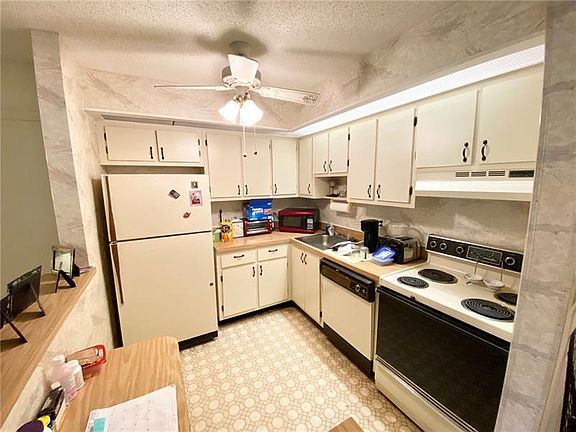 4th image of 9646 S Belfort Cir #112