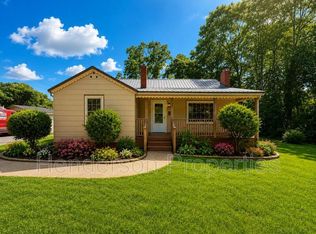 638 Salisbury Rd, Statesville, NC 28677