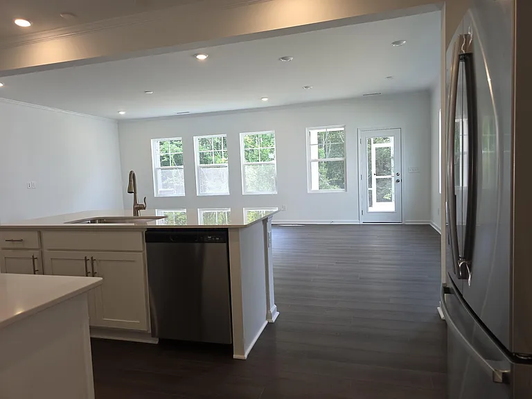 217 Caitlyn Pkwy — Photo 7