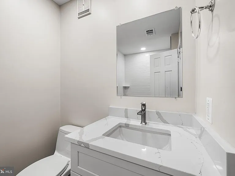 6607 Jupiter Hills Cir #E — Photo 10