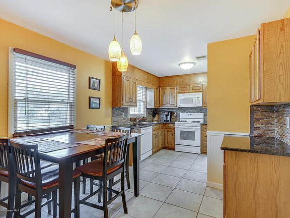 4th image of 43 Dogwood Ln