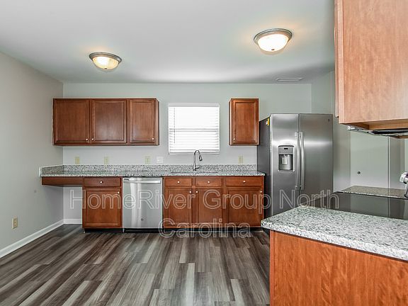 5th image of 4523 Stone Mountain Dr