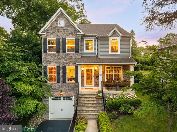 716 Beechwood Dr, Havertown, PA 19083