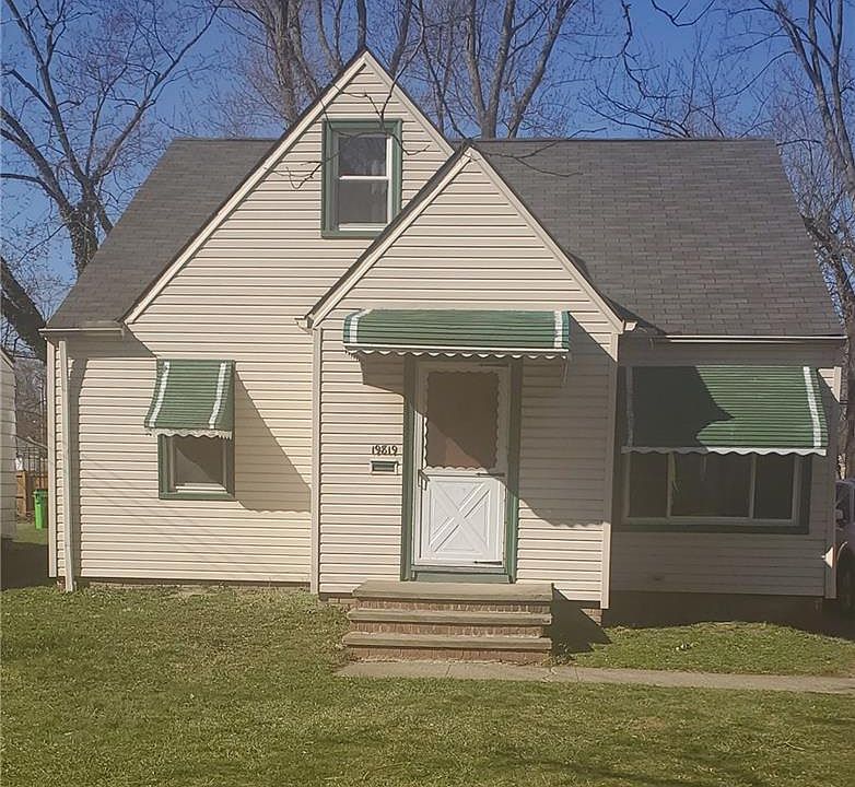 1st image of 19819 Sunset Dr