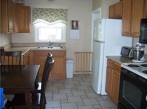 3201 Plymouth Dr Kitchen 1