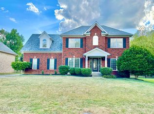 4527 Cherry Forest Cir, Louisville, KY 40245