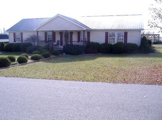 203 Bradley Dr, Flemingsburg, KY 41041