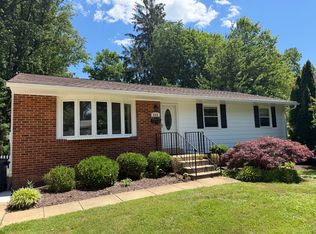 604 Yeonas Dr SW, Vienna, VA 22180