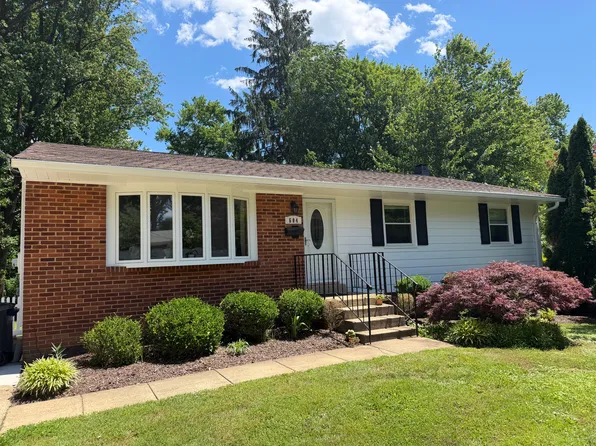 604 Yeonas Dr SW, Vienna, VA 22180