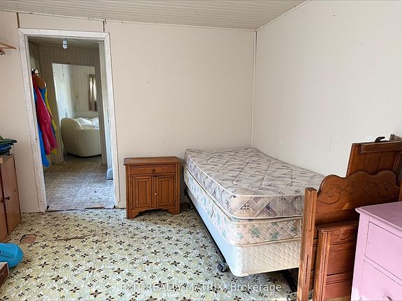 3rd image of 768 Forest Park Rd