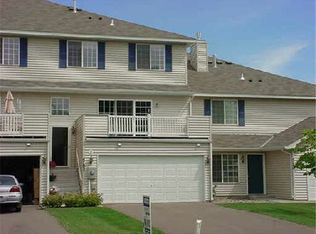 4782 Grenwich Rd N, Oakdale, MN 55128