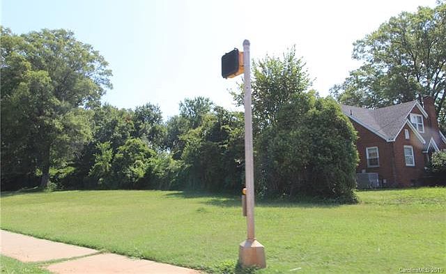2nd image of 3732 Freedom Dr
