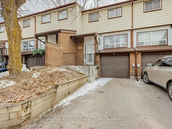 63 Ferris Ln #B11, Barrie, ON L4M 5C4
