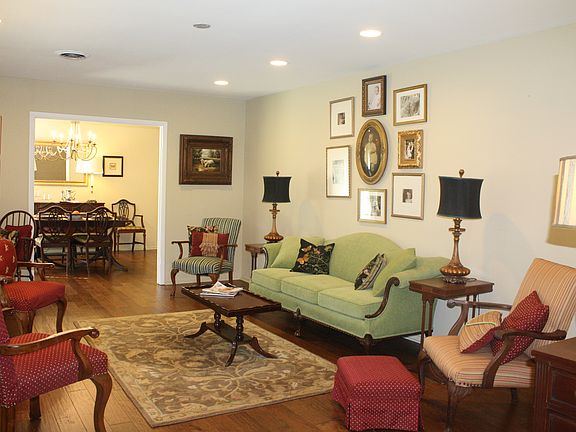3rd image of 3361 Boxwood Dr